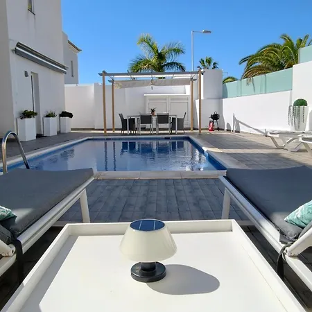 Дом отдыха Casa Rafa Villa, 4br Private Pool, Costa Adeje, Tenerife