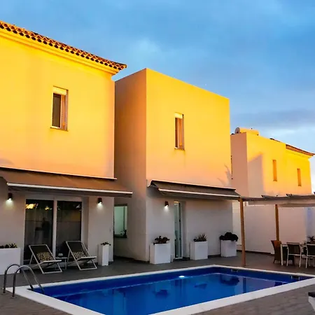 Дом отдыха Casa Rafa Villa, 4br Private Pool, Costa Adeje, Tenerife *