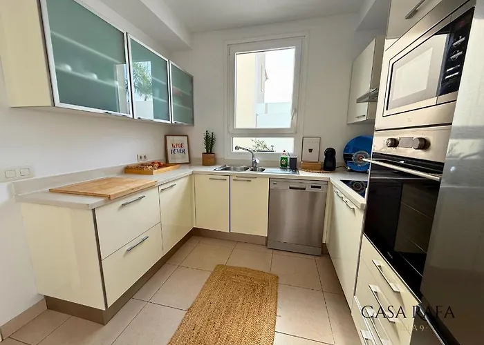 Casa Rafa Villa, 4br Private Pool, Costa Adeje, Tenerife *